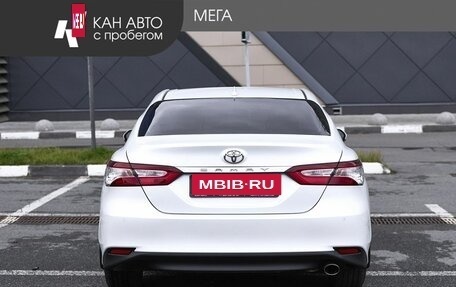 Toyota Camry, 2019 год, 2 530 000 рублей, 4 фотография