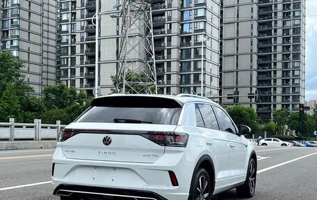 Volkswagen T-Roc I, 2022 год, 1 810 099 рублей, 5 фотография