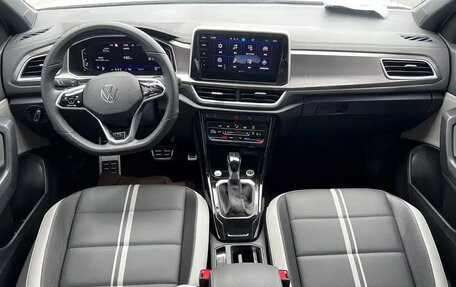 Volkswagen T-Roc I, 2022 год, 1 810 099 рублей, 8 фотография