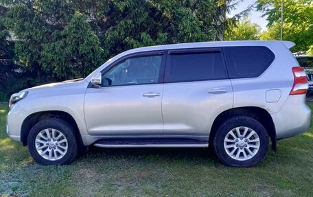 Toyota Land Cruiser Prado 150 рестайлинг 2, 2014 год, 3 700 000 рублей, 3 фотография