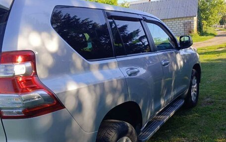 Toyota Land Cruiser Prado 150 рестайлинг 2, 2014 год, 3 700 000 рублей, 4 фотография