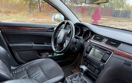 Skoda Superb III рестайлинг, 2012 год, 1 200 000 рублей, 8 фотография