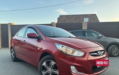 Hyundai Solaris II рестайлинг, 2011 год, 680 000 рублей, 2 фотография