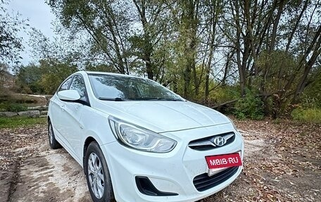 Hyundai Solaris II рестайлинг, 2012 год, 579 000 рублей, 2 фотография
