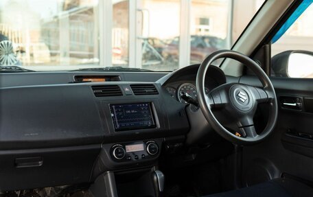 Suzuki Swift III, 2005 год, 490 000 рублей, 10 фотография
