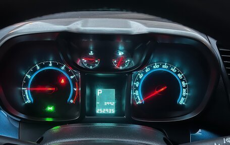 Chevrolet Orlando I, 2012 год, 890 000 рублей, 2 фотография