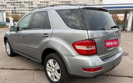 Mercedes-Benz M-Класс, 2010 год, 1 790 000 рублей, 3 фотография