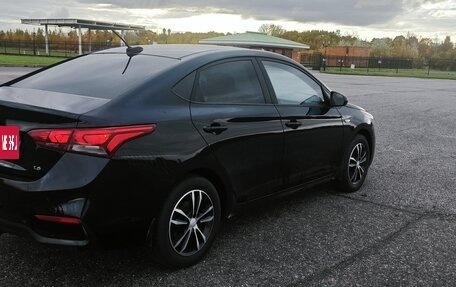 Hyundai Solaris II рестайлинг, 2017 год, 720 000 рублей, 5 фотография