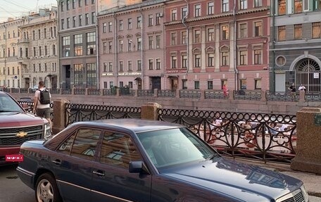 Mercedes-Benz E-Класс, 1994 год, 500 000 рублей, 5 фотография