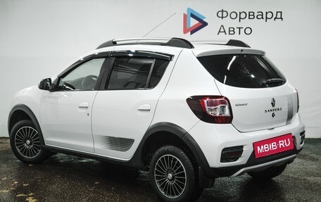 Renault Sandero II рестайлинг, 2018 год, 1 100 000 рублей, 2 фотография
