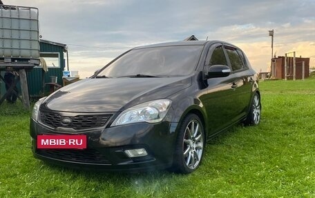 KIA cee'd I рестайлинг, 2011 год, 850 000 рублей, 4 фотография