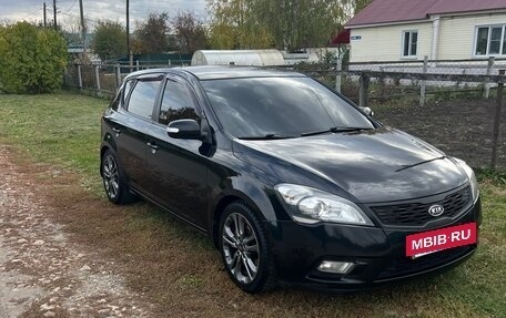 KIA cee'd I рестайлинг, 2011 год, 850 000 рублей, 2 фотография