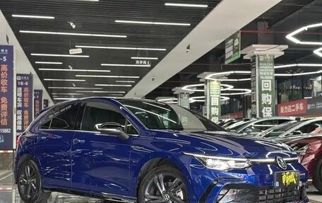 Volkswagen Golf VIII, 2022 год, 1 897 000 рублей, 3 фотография