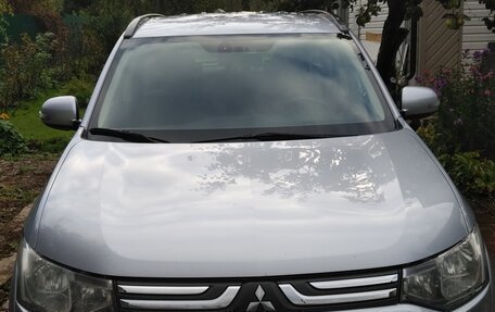 Mitsubishi Outlander III рестайлинг 3, 2012 год, 1 290 000 рублей, 1 фотография