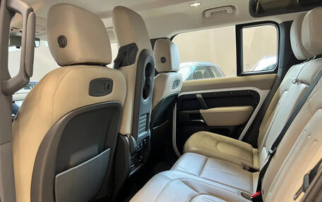 Land Rover Defender II, 2021 год, 5 800 000 рублей, 7 фотография