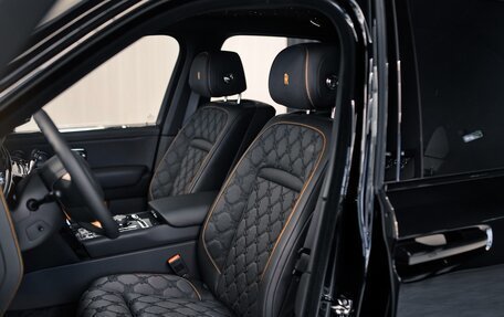 Rolls-Royce Cullinan, 2025 год, 93 000 000 рублей, 12 фотография