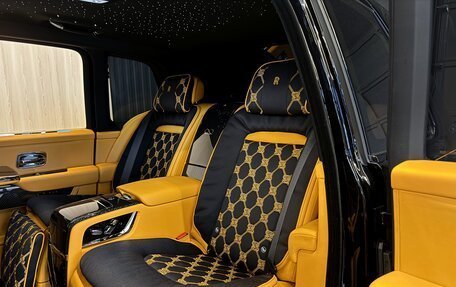 Rolls-Royce Cullinan, 2025 год, 93 000 000 рублей, 18 фотография