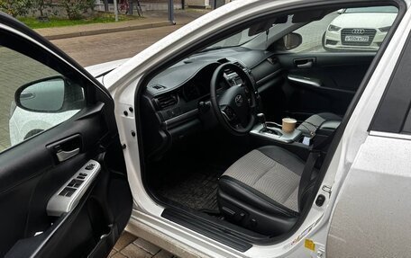 Toyota Camry, 2014 год, 1 300 000 рублей, 10 фотография