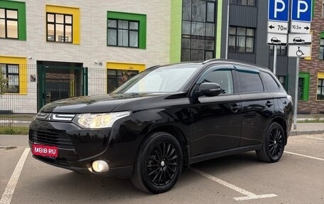 Mitsubishi Outlander III рестайлинг 3, 2013 год, 1 399 000 рублей, 1 фотография