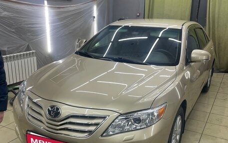 Toyota Camry, 2010 год, 1 390 000 рублей, 2 фотография