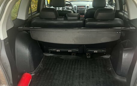 Mitsubishi Outlander III рестайлинг 3, 2010 год, 1 050 000 рублей, 13 фотография