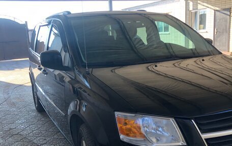 Dodge Caravan V, 2010 год, 1 760 000 рублей, 3 фотография