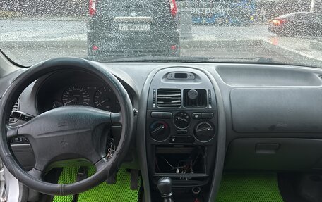 Mitsubishi Carisma I, 1995 год, 125 000 рублей, 10 фотография