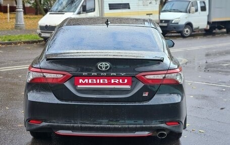 Toyota Camry, 2021 год, 3 100 000 рублей, 8 фотография