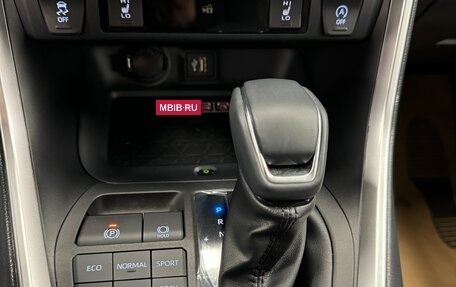 Toyota RAV4, 2025 год, 4 250 000 рублей, 13 фотография
