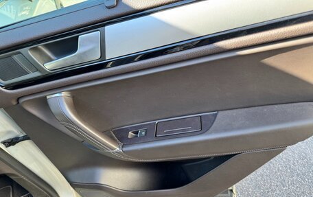 Volkswagen Touareg III, 2013 год, 1 900 000 рублей, 14 фотография