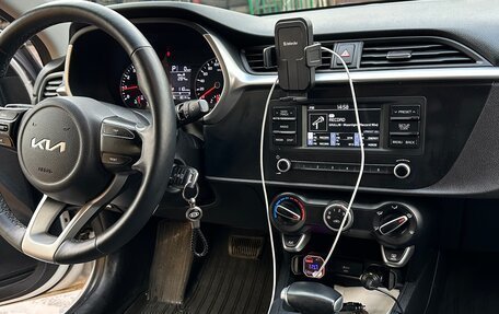 KIA Rio IV, 2021 год, 1 590 000 рублей, 15 фотография