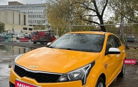 KIA Rio IV, 2021 год, 1 590 000 рублей, 3 фотография