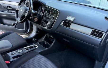 Mitsubishi Outlander III рестайлинг 3, 2012 год, 1 290 000 рублей, 7 фотография