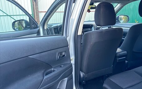 Mitsubishi Outlander III рестайлинг 3, 2012 год, 1 290 000 рублей, 13 фотография