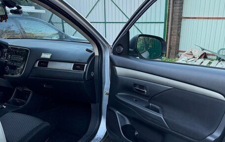 Mitsubishi Outlander III рестайлинг 3, 2012 год, 1 290 000 рублей, 14 фотография