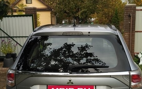 Mitsubishi Outlander III рестайлинг 3, 2012 год, 1 290 000 рублей, 4 фотография