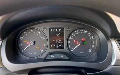 Skoda Rapid I, 2015 год, 1 050 000 рублей, 10 фотография