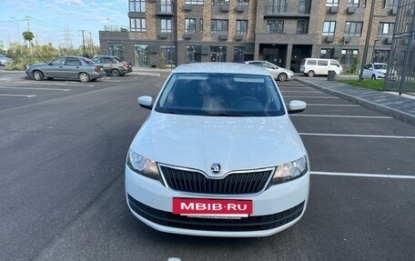 Skoda Rapid I, 2015 год, 1 050 000 рублей, 2 фотография