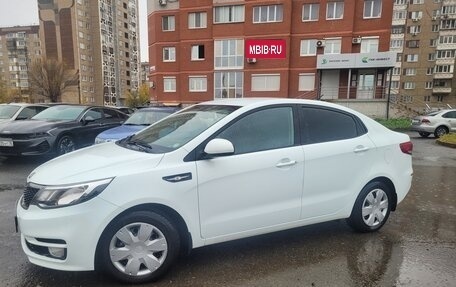 KIA Rio III рестайлинг, 2016 год, 940 000 рублей, 2 фотография