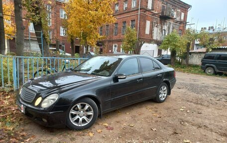 Mercedes-Benz E-Класс, 2004 год, 750 000 рублей, 5 фотография
