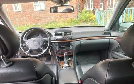 Mercedes-Benz E-Класс, 2004 год, 750 000 рублей, 7 фотография