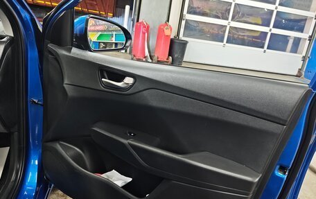 Hyundai Solaris II рестайлинг, 2017 год, 1 049 100 рублей, 13 фотография