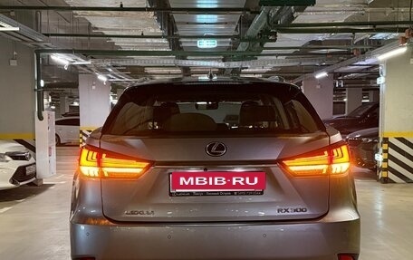 Lexus RX IV рестайлинг, 2020 год, 5 500 000 рублей, 6 фотография