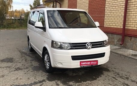 Volkswagen Caravelle T5, 2015 год, 2 558 000 рублей, 2 фотография