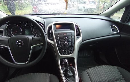 Opel Astra J, 2011 год, 680 000 рублей, 2 фотография