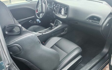 Dodge Challenger III рестайлинг 2, 2019 год, 3 200 000 рублей, 7 фотография