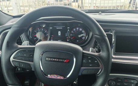 Dodge Challenger III рестайлинг 2, 2019 год, 3 200 000 рублей, 15 фотография