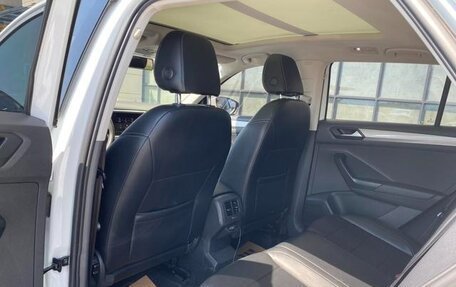 Volkswagen T-Roc I, 2022 год, 1 574 000 рублей, 9 фотография