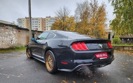 Ford Mustang VI рестайлинг, 2017 год, 2 600 000 рублей, 2 фотография