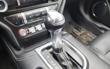 Ford Mustang VI рестайлинг, 2017 год, 2 600 000 рублей, 29 фотография